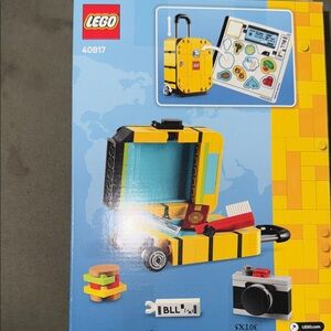 LEGO Yellow and Black Brick Suitcase Set
